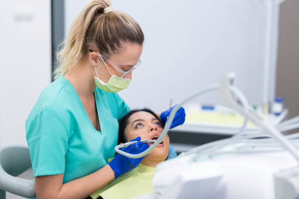 Best Cracked Tooth Emergency Dentist  in Oakland, FL